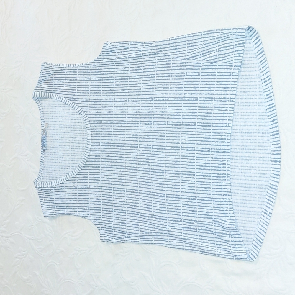 Athleta sleeveless top. White and gray. Women M